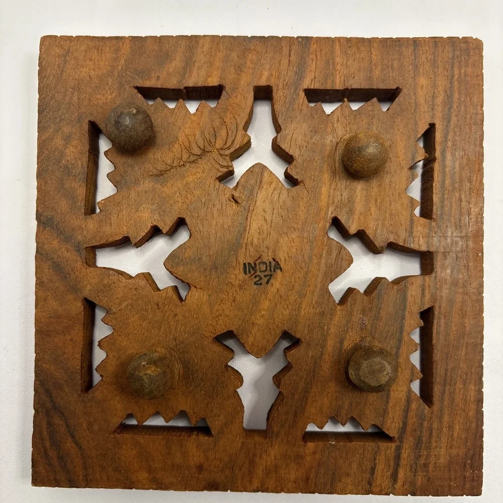 Vtg Hand Carved Sheesham Wood Footed Trivet Brass Inlay‎ Leaf India 5.5 In